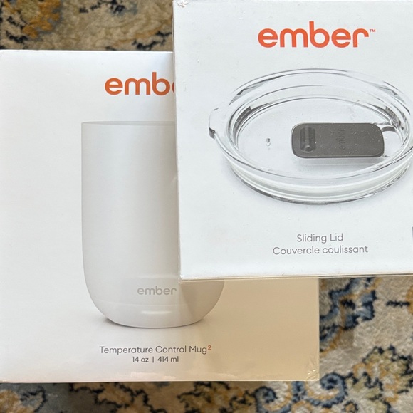 Ember White Temperature Control Mug with Lid - Picture 1 of 6